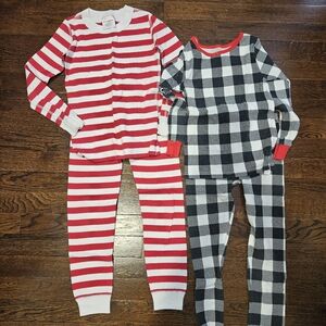 2 pairs holiday/Christmas pajamas size 7 kids